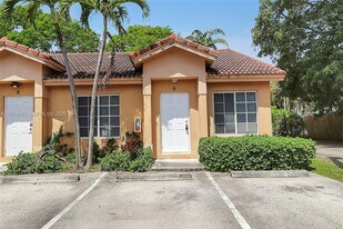 117 SE 3rd Ave in Hallandale Beach, FL - Building Photo