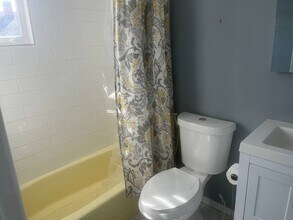 45-40-45220 220th Pl in Queens, NY - Building Photo - Building Photo