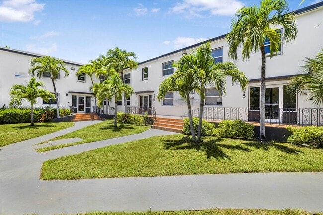 573 NE 82nd St in Miami, FL - Building Photo - Building Photo