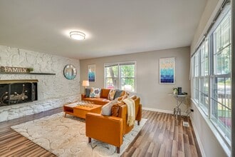 185 Lawndale Ave in Hillsborough, NC - Building Photo - Building Photo