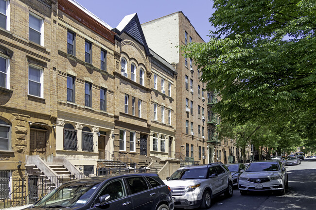 209 Edgecombe Ave in New York, NY - Foto de edificio - Building Photo