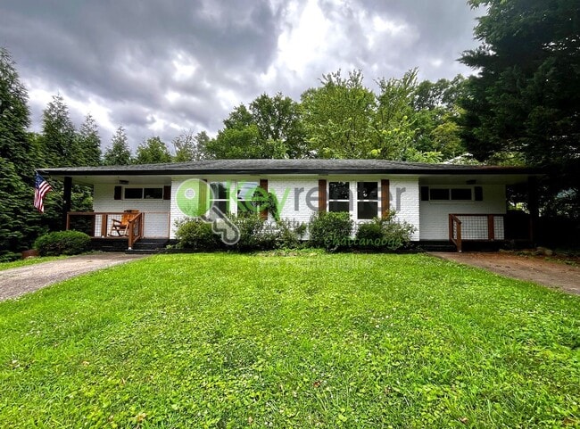 property at 904 Tremont St