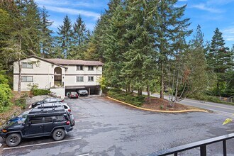 North Forest Apartments in Shoreline, WA - Building Photo - Building Photo