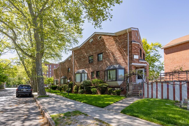 3711 Shore Pky in Brooklyn, NY - Building Photo - Building Photo