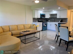 259 Fanshaw G in Boca Raton, FL - Foto de edificio - Building Photo