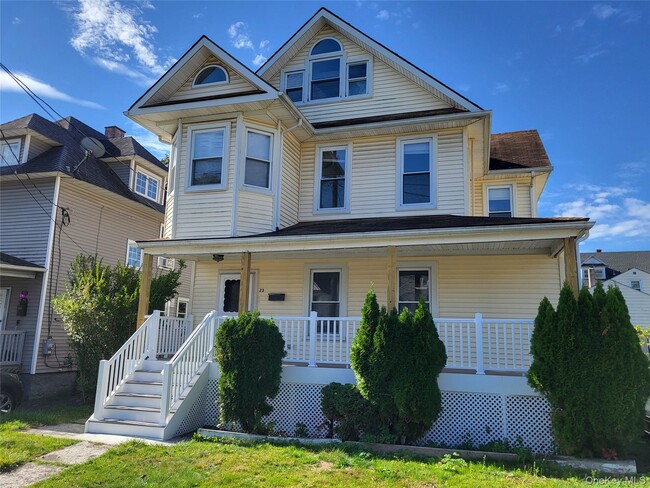 23 Albert St in Middletown, NY - Building Photo - Building Photo