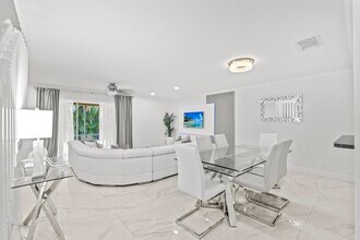 6126 Sugar Loaf Ln in West Palm Beach, FL - Building Photo - Building Photo