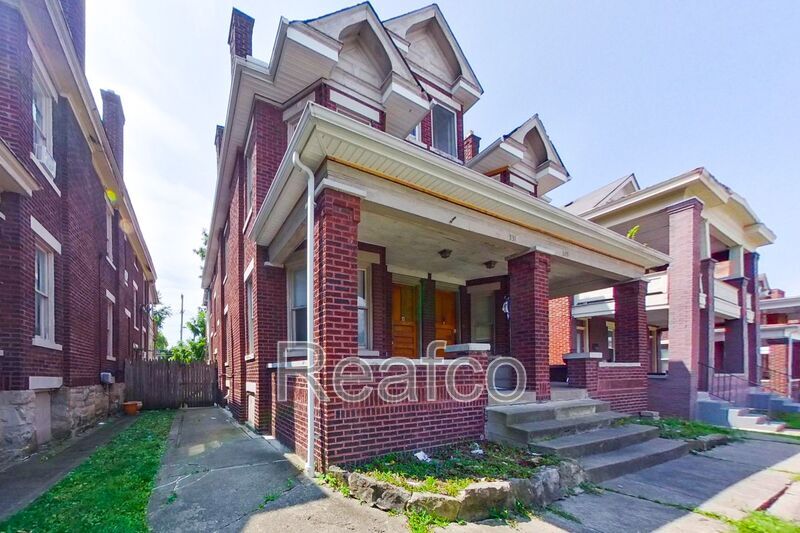 331 Chittenden Ave in Columbus, OH - Building Photo