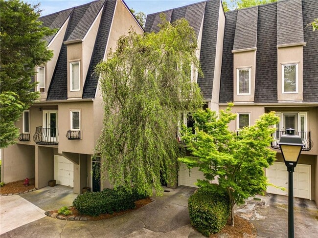 property at 1467 Monroe Dr NE