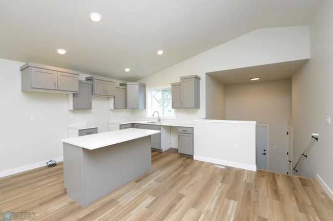1109 S University Dr in Fargo, ND - Building Photo - Building Photo
