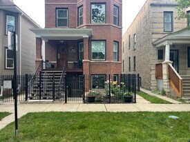 3724 W Lyndale St, Unit 1 in Chicago, IL - Building Photo