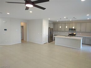 6614 Palmer Crst St in North Las Vegas, NV - Building Photo - Building Photo