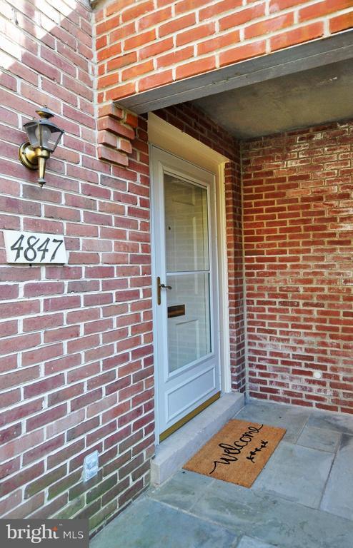 property at 4847 Sangamore Rd