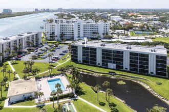 200 Intracoastal Pl in Jupiter, FL - Building Photo - Building Photo