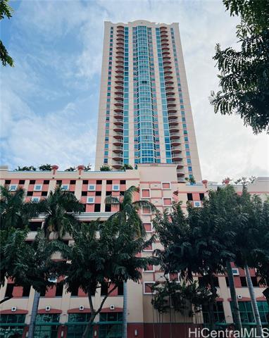 801 S King St in Honolulu, HI - Building Photo