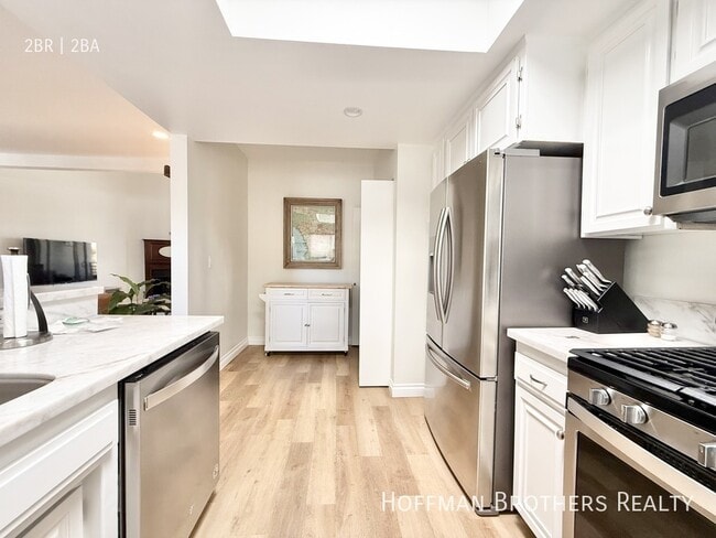 property at 1909 Pelham Ave