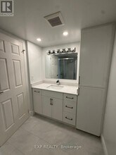 2760 Carousel Crescent in Ottawa, ON - Building Photo - Building Photo