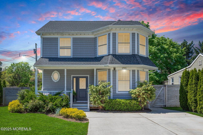 property at 2801 Harrison St