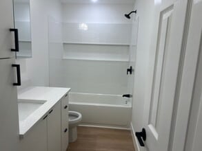 10 Gates St, Unit 3 in Boston, MA - Building Photo - Building Photo