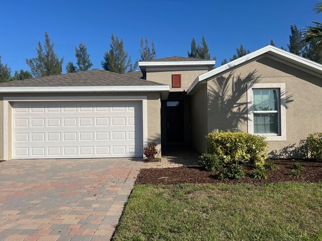 2709 Loreto Ct in Cape Coral, FL - Building Photo - Building Photo