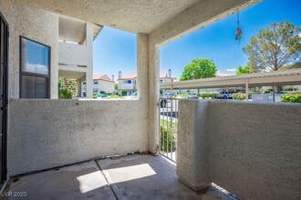 2712 Beaver Creek Ct in Las Vegas, NV - Building Photo - Building Photo