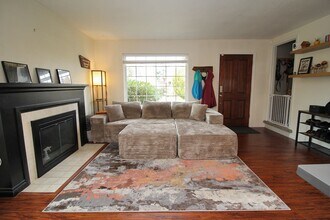 9020 SE Stephens St in Portland, OR - Building Photo - Building Photo