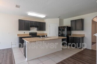 1572 Diamond Loop Dr in Kissimmee, FL - Foto de edificio - Building Photo