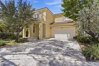 4808 SW 157th Way in Miramar, FL - Building Photo - Building Photo