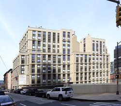 445W35 in New York, NY - Building Photo - Building Photo