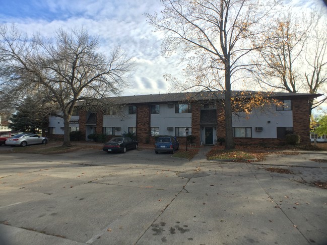 Washington Heights Apartments in Newton, IA - Foto de edificio - Building Photo