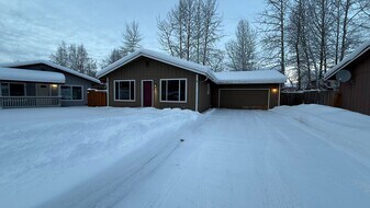 7720 Randamar Cir in Anchorage, AK - Building Photo