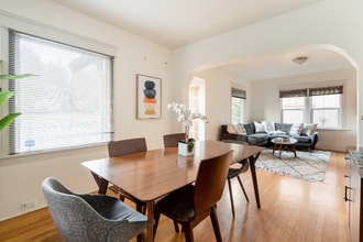 2036-2038-2038 SE Morrison St, Unit 2036 in Portland, OR - Foto de edificio - Building Photo