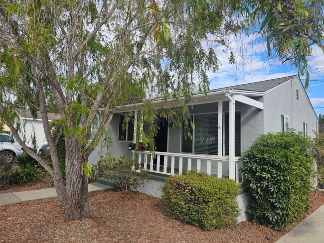 320-322 Foothill Blvd in San Luis Obispo, CA - Building Photo - Building Photo