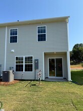 813 Powder Br Dr in Reidville, SC - Building Photo - Building Photo