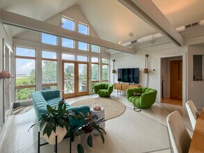 52 Shorehaven Rd in Norwalk, CT - Building Photo - Building Photo