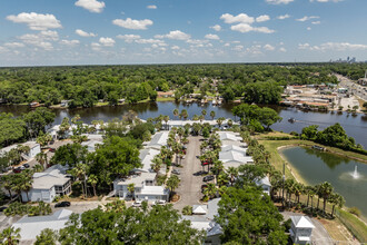 Cedar Creek Condominiums in Jacksonville, FL - Foto de edificio - Building Photo