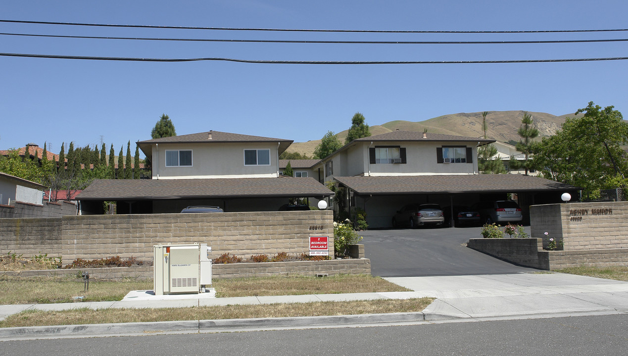 Ashby Manor in Fremont, CA - Foto de edificio