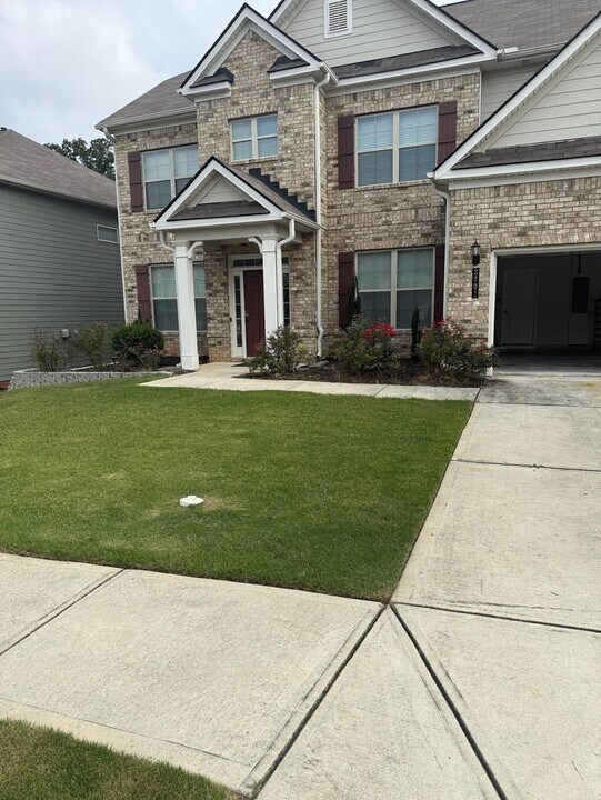 2701 River Cane Wy in Buford, GA - Building Photo
