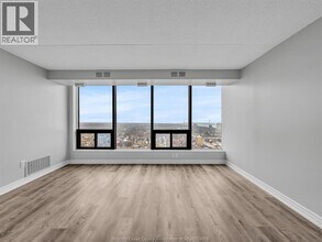 150 Park in Windsor, ON - Building Photo - Building Photo