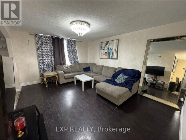 47 Leeming St in Hamilton, ON - Building Photo - Building Photo