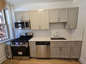 7419 N Paulina St in Chicago, IL - Building Photo - Building Photo