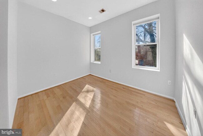 property at 424 Q St NW