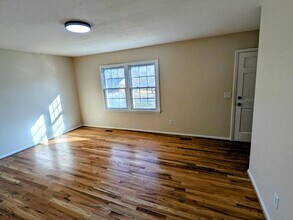 1028 Gales Ave in Winston-Salem, NC - Building Photo - Building Photo