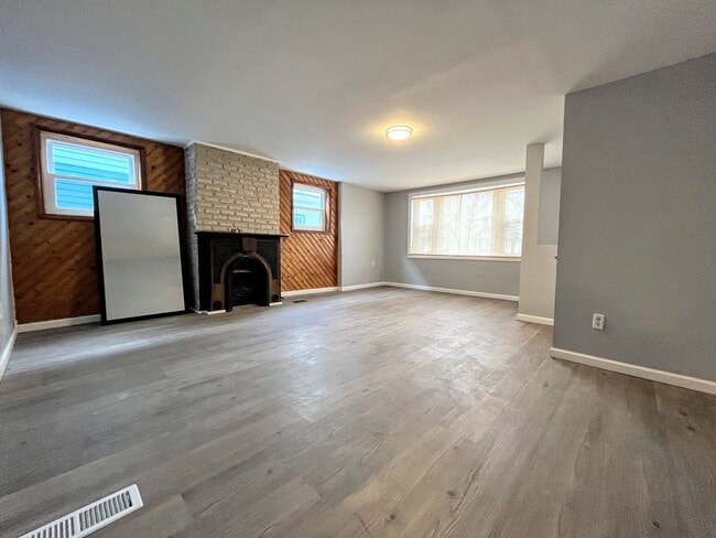 property at 159 Dearborn St