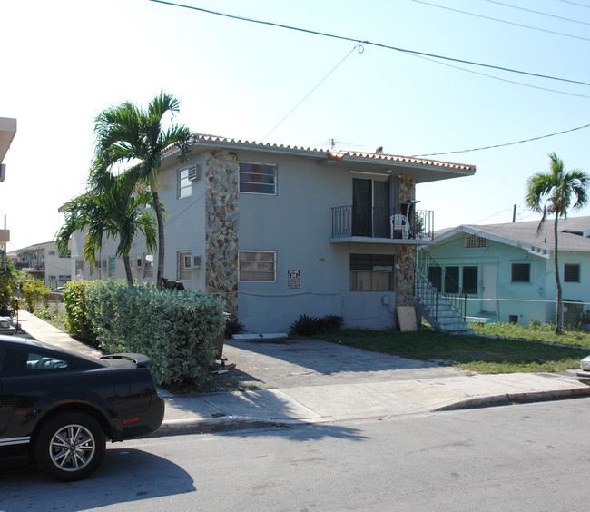 1646 NW 2nd St in Miami, FL - Building Photo - Building Photo