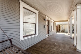 5406 Worth St, Unit 524 in Dallas, TX - Building Photo - Building Photo