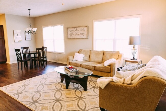 property at 527 E Meadowmere St