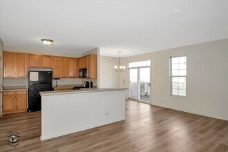 201 Barrett Dr in Yorkville, IL - Building Photo - Building Photo