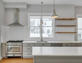 27 Woodbine St in Somerville, MA - Foto de edificio - Building Photo
