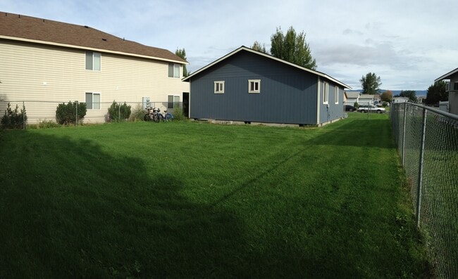 906 Juniper Ave in Ellensburg, WA - Building Photo - Building Photo